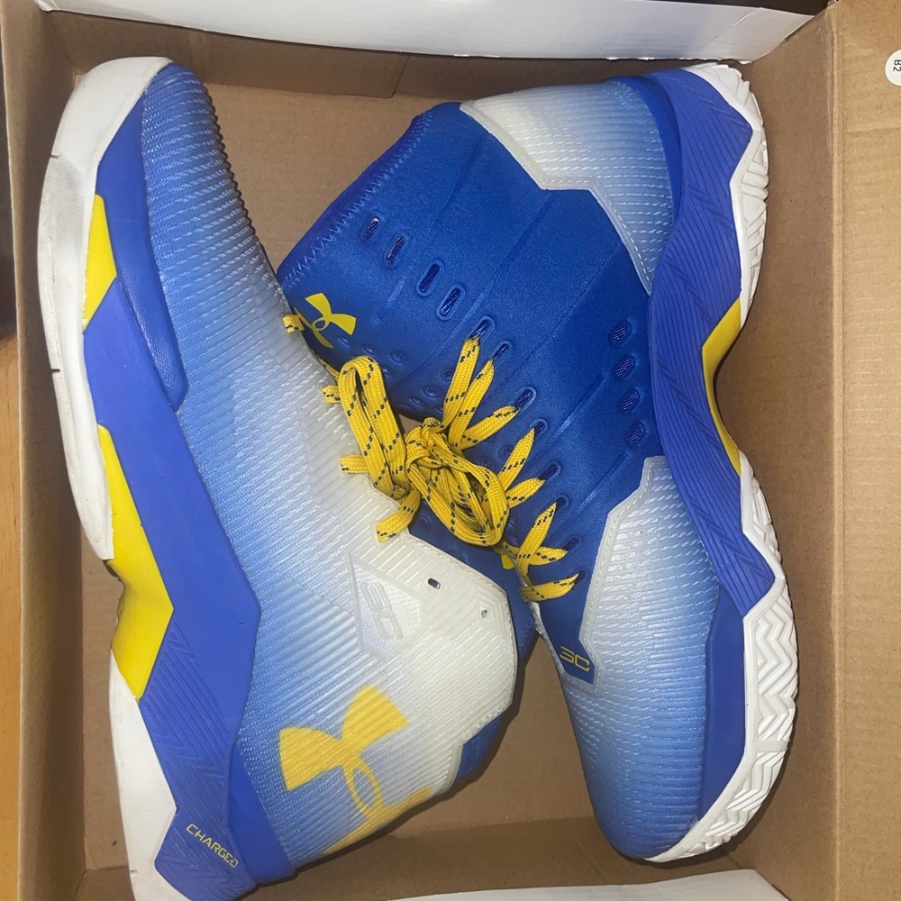 UA Curry 2.5 size 10